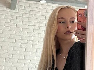 MadieTrajillo live webcam thumbnail