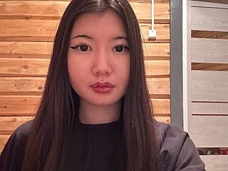 MaeRaads live webcam thumbnail