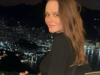 Magic_bunnyy_ live webcam thumbnail