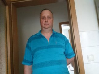 Manfred1012 live webcam thumbnail