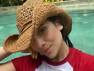 MariaIsabella8 live webcam thumbnail