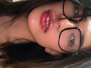 Maria_Manika live webcam thumbnail