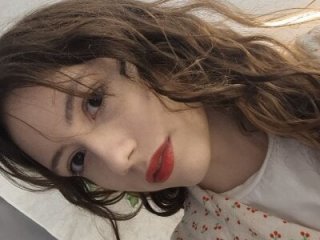 MariellaGrosclaude live webcam thumbnail