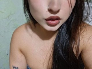 Marilyndackaria_ live webcam thumbnail