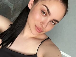 MarthaPrimroses live webcam thumbnail