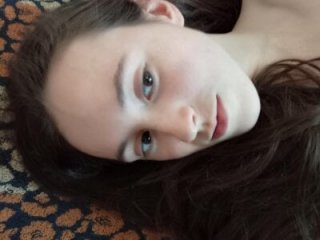 MartiniiSelenna live webcam thumbnail