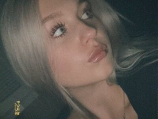 MaryHamilton live webcam thumbnail