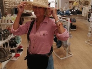 MaryLunne live webcam thumbnail