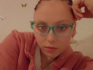 Marynelaelena live webcam thumbnail