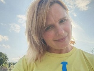 Masha412111 live webcam thumbnail