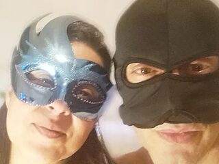 MaskCouple_1 live webcam thumbnail