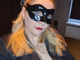 MaskedQueen77 live webcam thumbnail