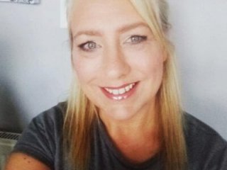 MatureVixen live webcam thumbnail
