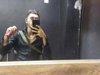 MaximoSualteza777 live webcam thumbnail