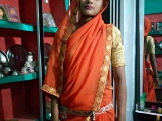 Maya_bhoji live webcam thumbnail