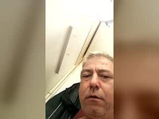 madalinsk04 live webcam thumbnail