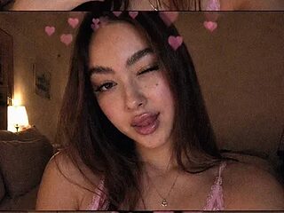 maddie_perezz live webcam thumbnail