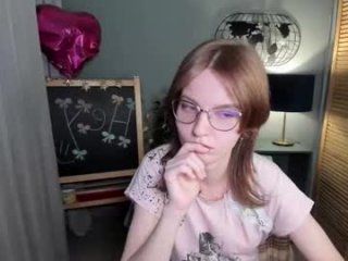 madelaines live webcam thumbnail