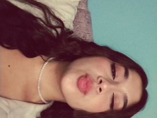 madeline_lx live webcam thumbnail
