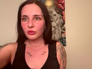 mady_sunshiine live webcam thumbnail