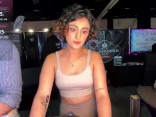 maevemads live webcam thumbnail