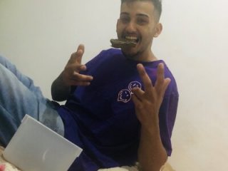 mahgilli live webcam thumbnail