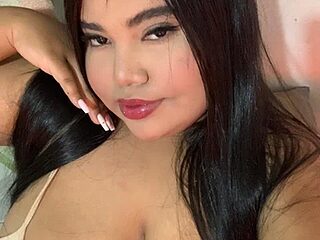 mairana15 live webcam thumbnail