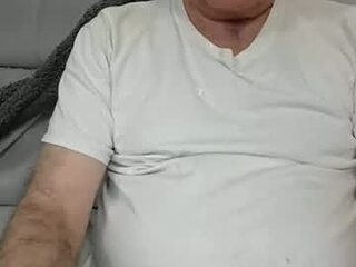 male_toy1 live webcam thumbnail