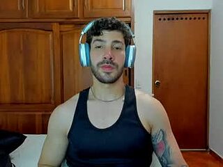 marco_tahani_ live webcam thumbnail