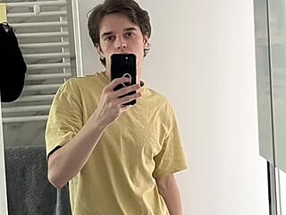 marcodevil228 live webcam thumbnail