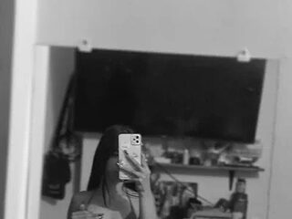 maria_garciaa live webcam thumbnail