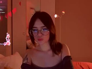 marika_degas1 live webcam thumbnail