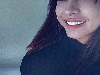 marilyn_luna live webcam thumbnail