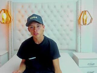 mario_collinss1 live webcam thumbnail