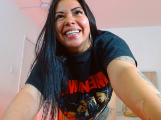 martinna_tay live webcam thumbnail