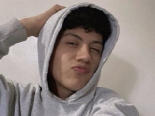 martinwev98 live webcam thumbnail