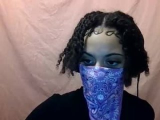 masked_mami live webcam thumbnail