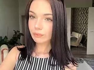 maudieyuan live webcam thumbnail