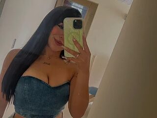 mavisss333 live webcam thumbnail