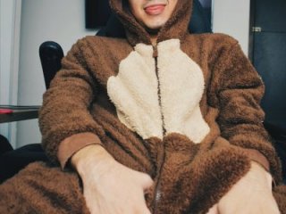 maxdoggy1 live webcam thumbnail