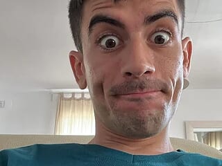 maxi10kgf live webcam thumbnail