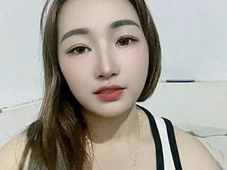 mayha11 live webcam thumbnail