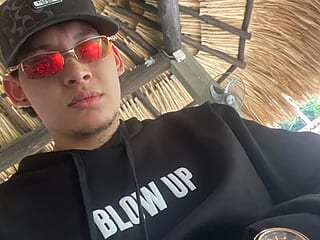MccallingX live webcam thumbnail