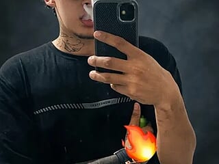 Mccallingxthalia live webcam thumbnail