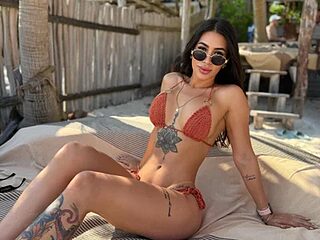 mckenzieklein live webcam thumbnail