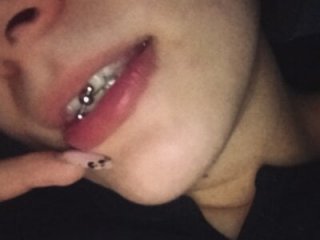 MeCherryy live webcam thumbnail