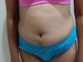 Me_rowdy_telugucouple live webcam thumbnail