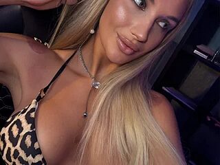 Megan_Hamillton live webcam thumbnail