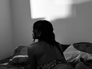 Melaniaa_Roussee live webcam thumbnail