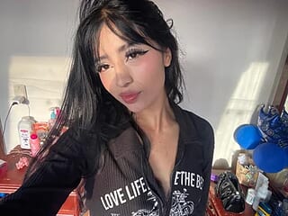 Melany_bdsm live webcam thumbnail